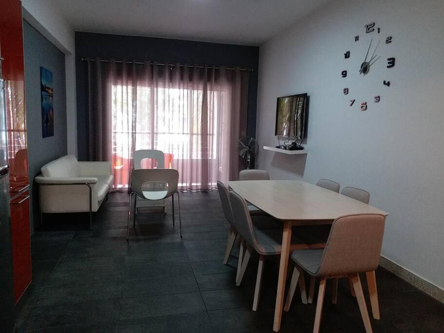 Beachfront Apartment Flic en Flac ภายนอก รูปภาพ